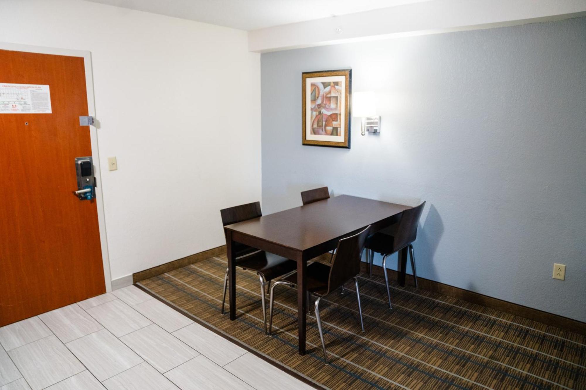 Mainstay Suites Knoxville North I-75 מראה חיצוני תמונה