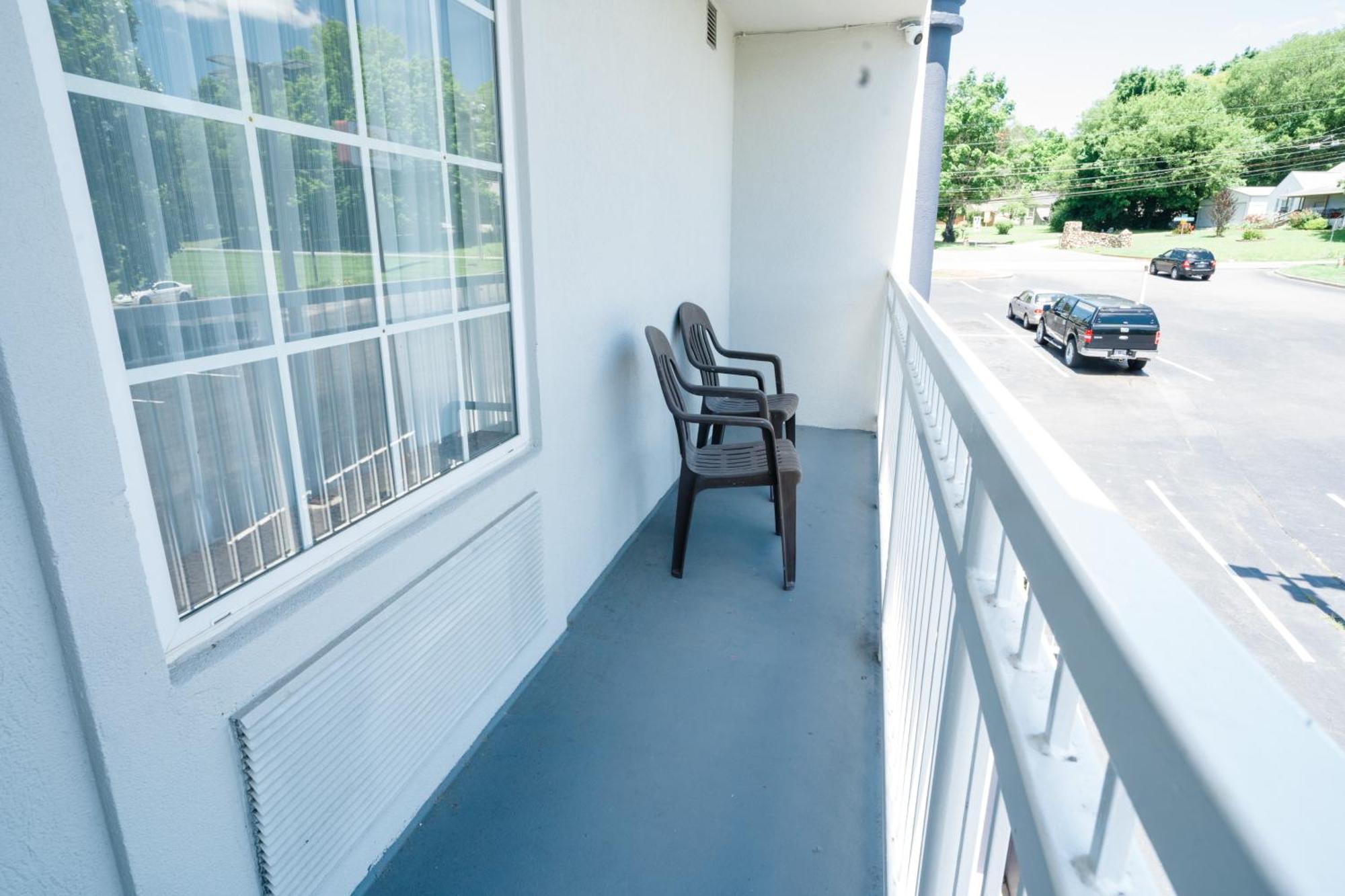 Mainstay Suites Knoxville North I-75 מראה חיצוני תמונה