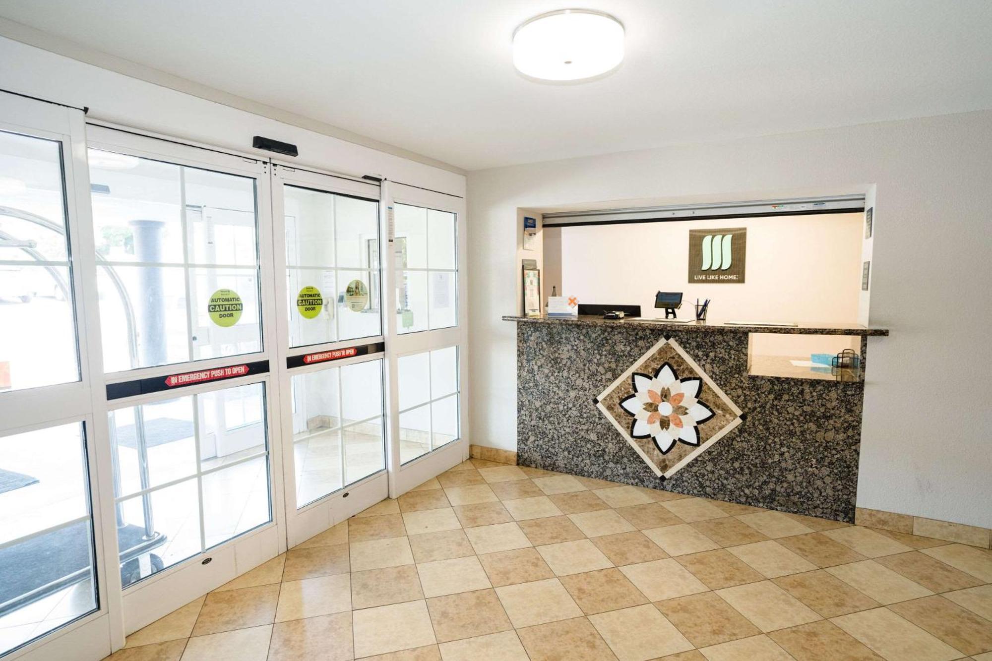Mainstay Suites Knoxville North I-75 מראה חיצוני תמונה