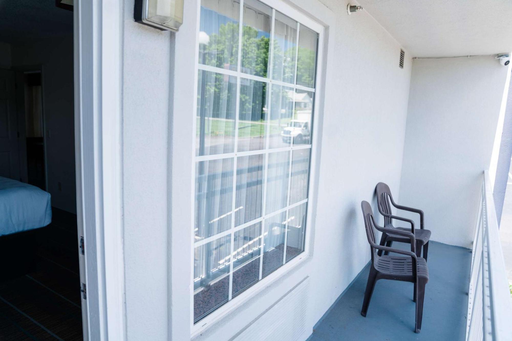Mainstay Suites Knoxville North I-75 מראה חיצוני תמונה
