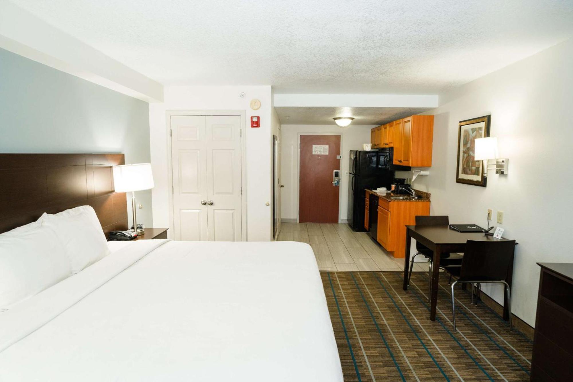 Mainstay Suites Knoxville North I-75 מראה חיצוני תמונה